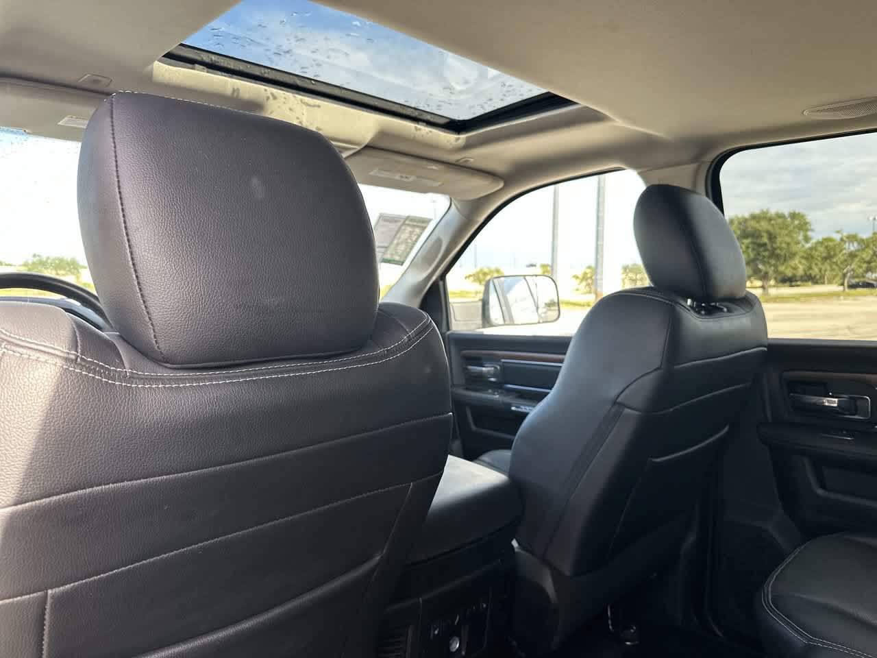 2018 RAM 2500 Laramie Crew Cab 4x4 6'4' Box
