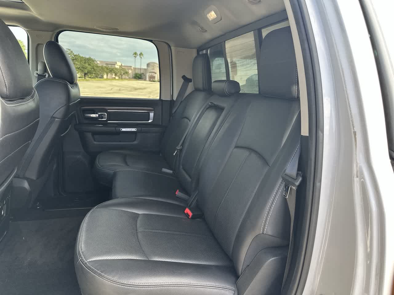 2018 RAM 2500 Laramie Crew Cab 4x4 6'4' Box