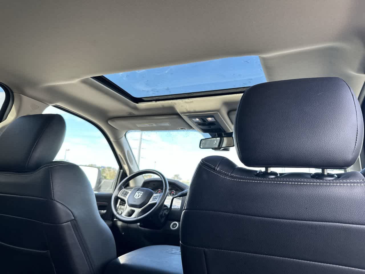 2018 RAM 2500 Laramie Crew Cab 4x4 6'4' Box