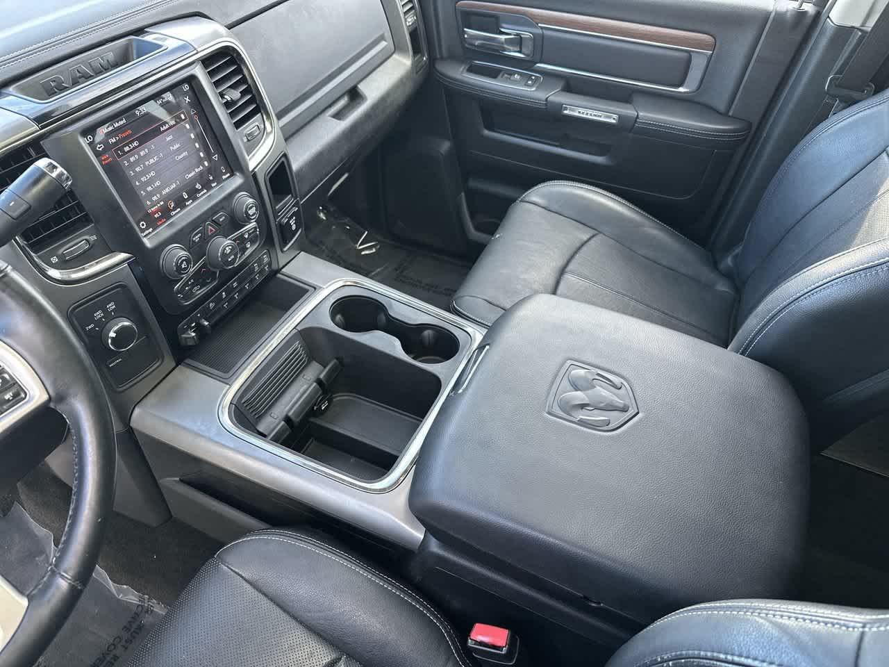 2018 RAM 2500 Laramie Crew Cab 4x4 6'4' Box