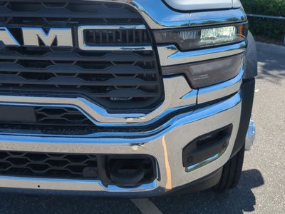2026 RAM Ram 5500 Chassis Cab RAM 5500 TRADESMAN CHASSIS CREW CAB 4X4 84' CA