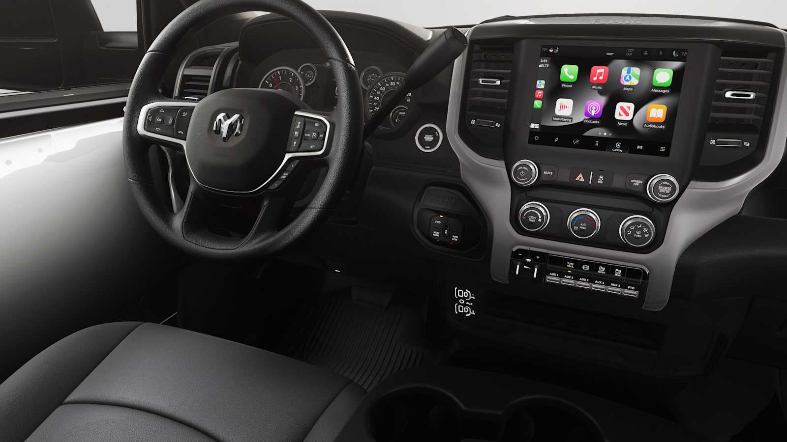 2026 RAM Ram 5500 Chassis Cab RAM 5500 TRADESMAN CHASSIS CREW CAB 4X4 84' CA