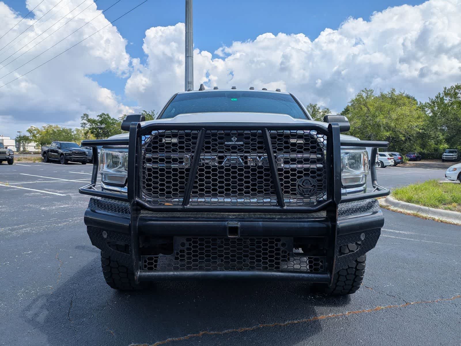 2022 RAM 3500 Chassis Tradesman/SLT/Laramie/Limited