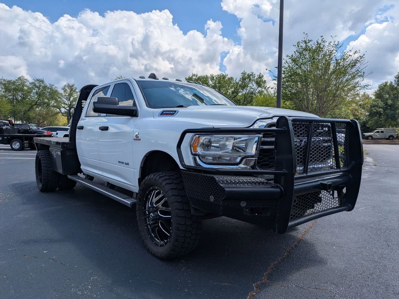 2022 RAM 3500 Chassis Tradesman/SLT/Laramie/Limited