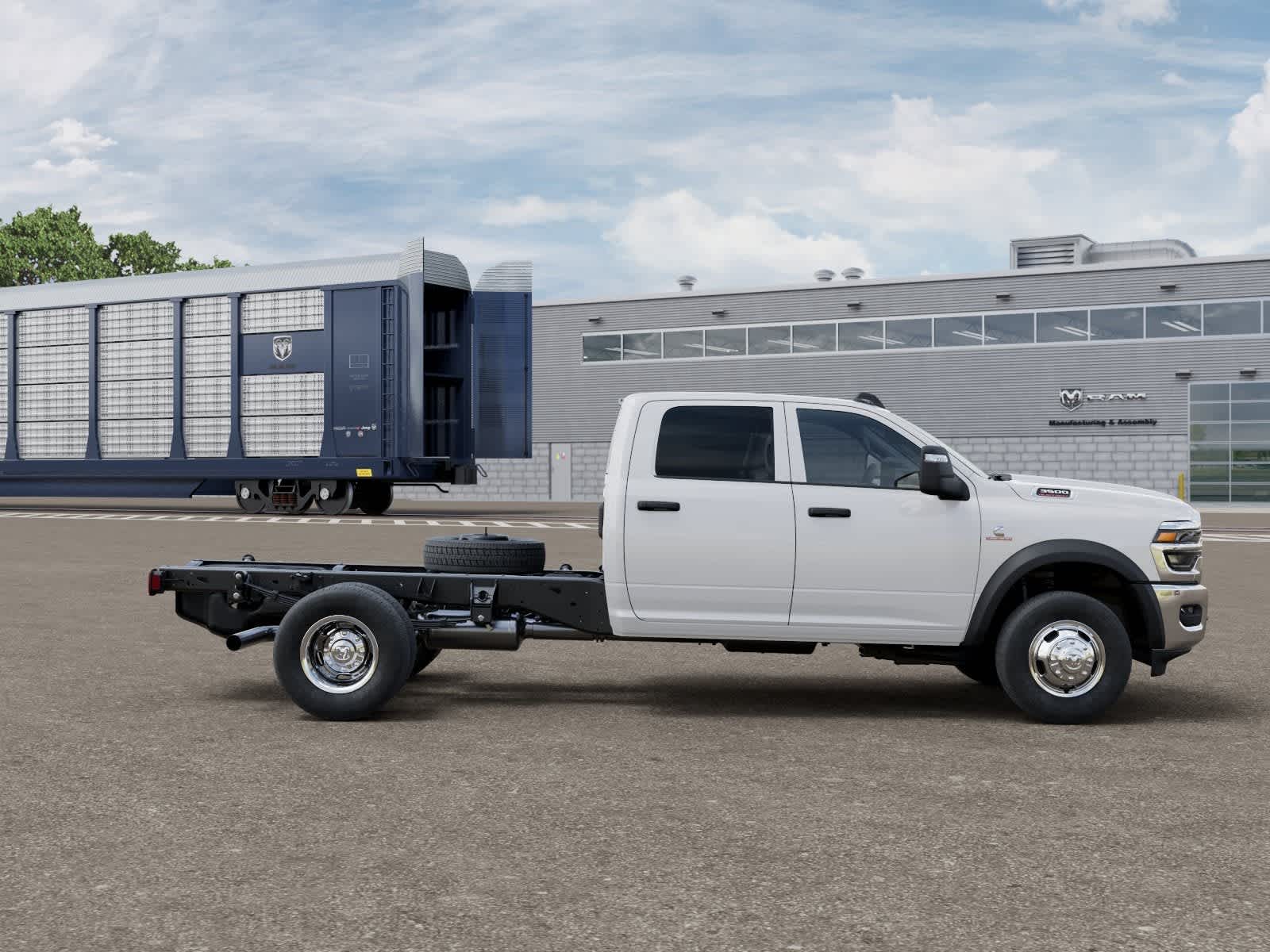 2027 RAM Ram 3500 Chassis Cab RAM 3500 TRADESMAN CREW CAB CHASSIS 4X4 60' CA