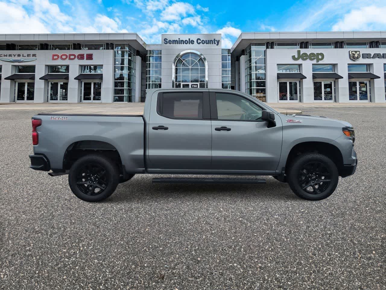 2025 Chevrolet Silverado 1500 4WD Crew Cab Short Bed Custom Trail Boss