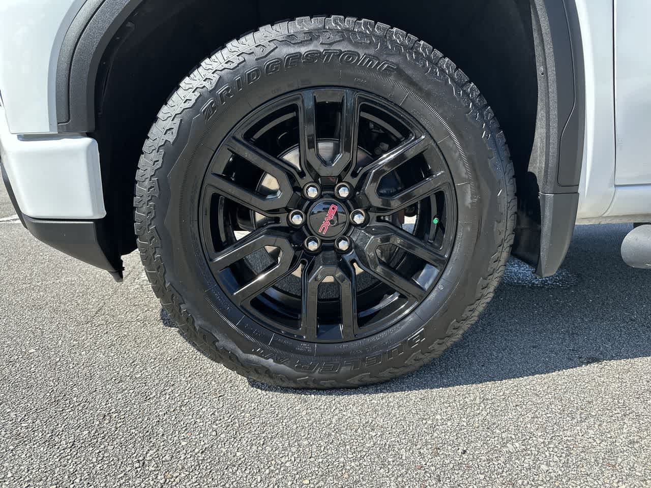 2023 GMC Sierra 1500 4WD Crew Cab Short Box Elevation with 3SB