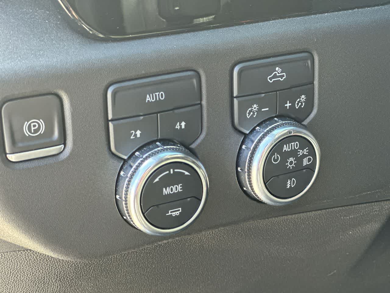 2023 GMC Sierra 1500 4WD Crew Cab Short Box Elevation with 3SB