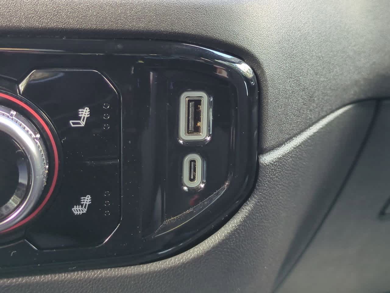 2024 GMC Sierra 1500 4WD Crew Cab Short Box Elevation with 3SB