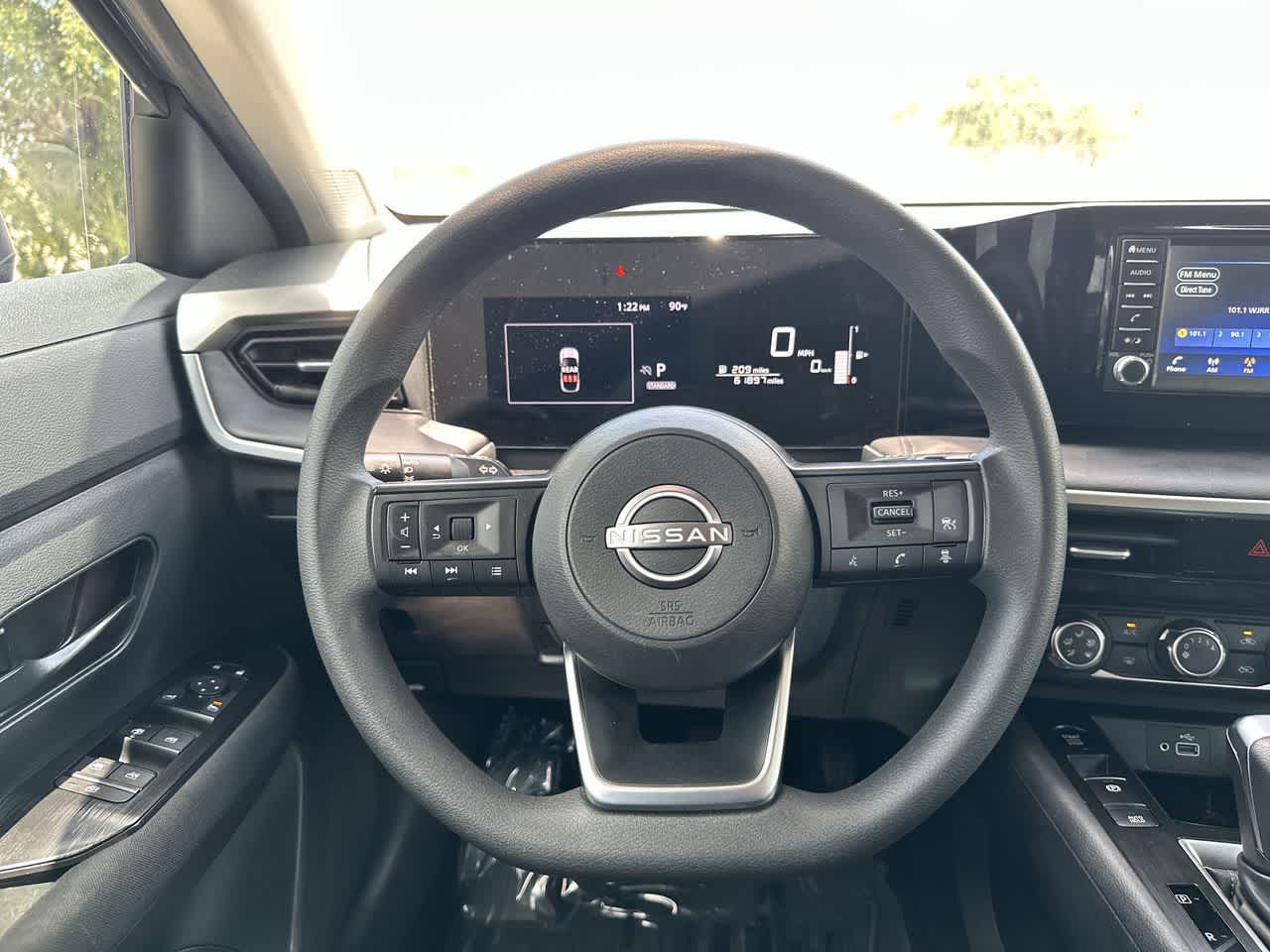 2025 Nissan Kicks S FWD