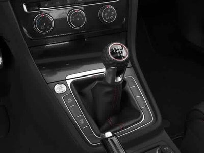 2017 Volkswagen Golf GTI SE 4-Door