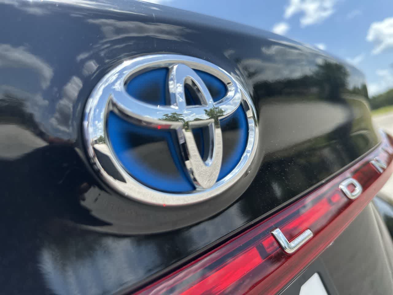 2021 Toyota Avalon Limited Hybrid