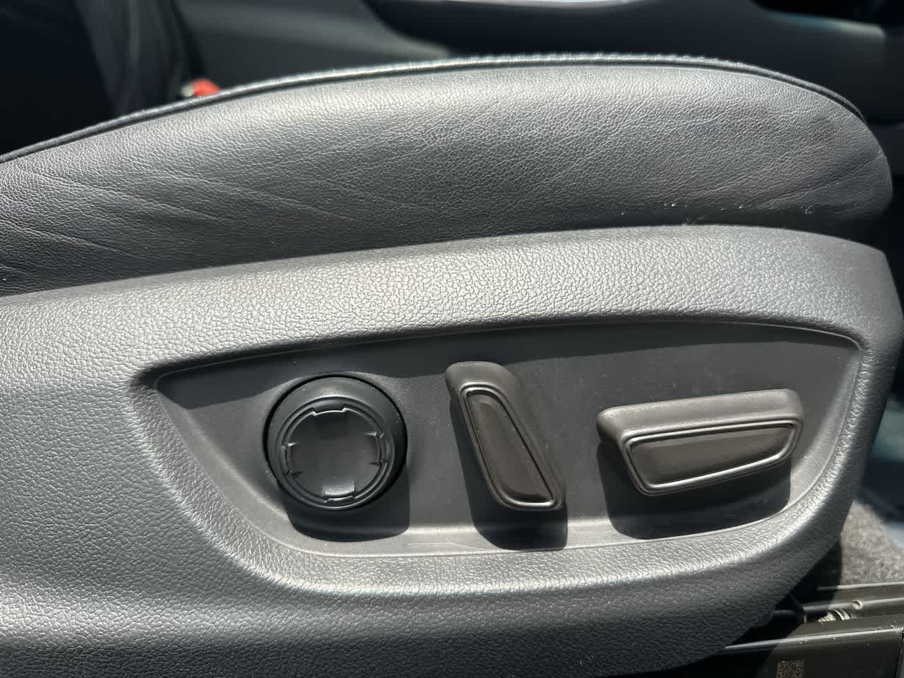 2021 Toyota Avalon Limited Hybrid