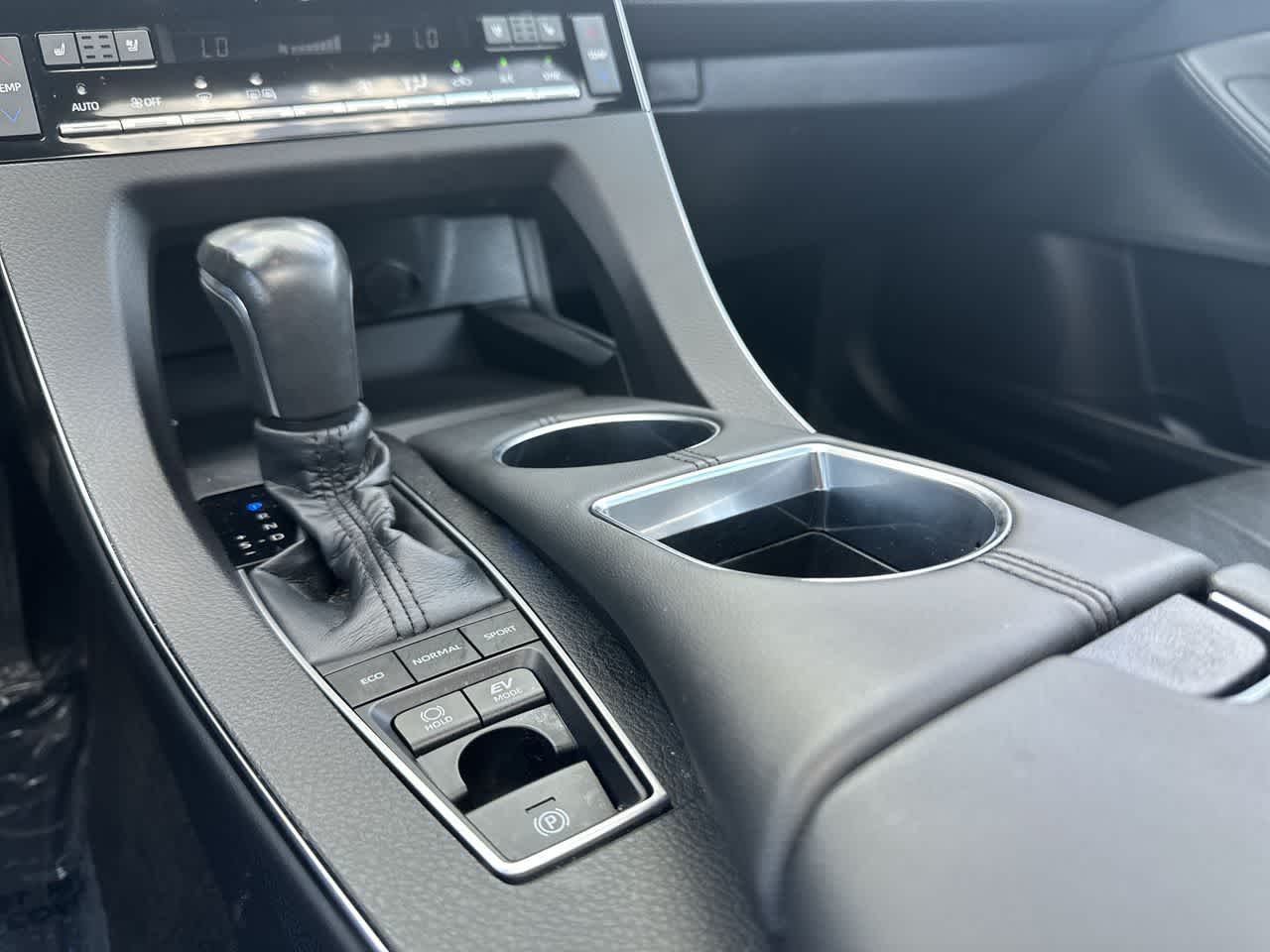 2021 Toyota Avalon Limited Hybrid