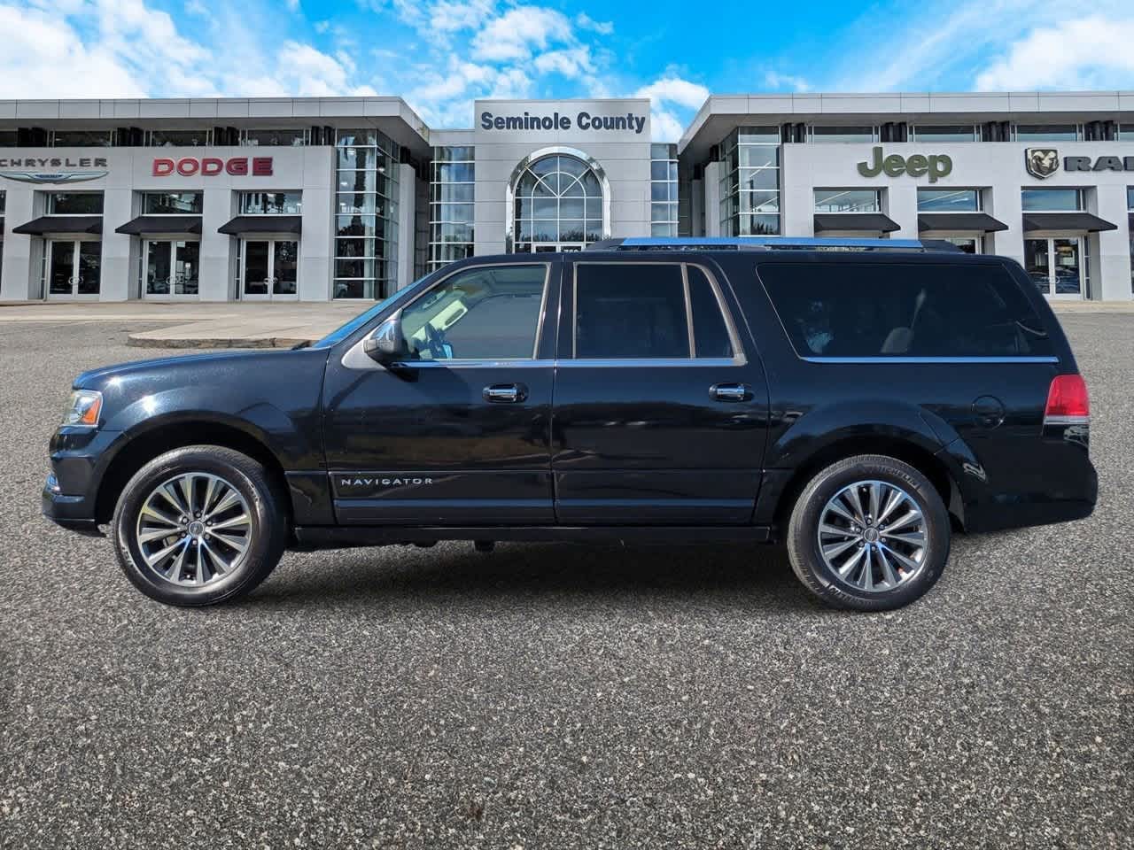 2017 Lincoln Navigator L Select