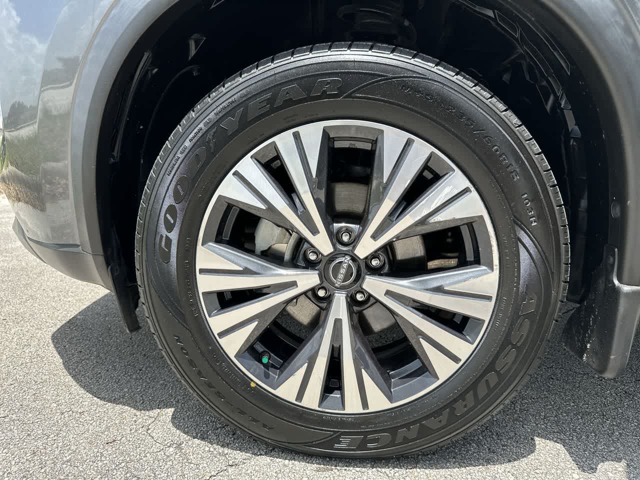 2023 Nissan Rogue SV FWD