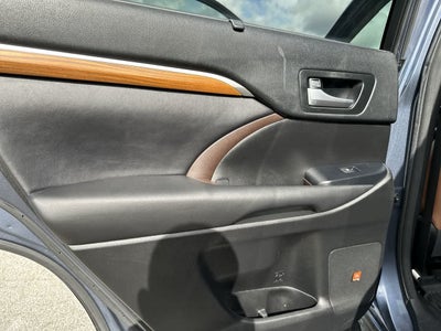 2017 Toyota Highlander Hybrid Limited Platinum