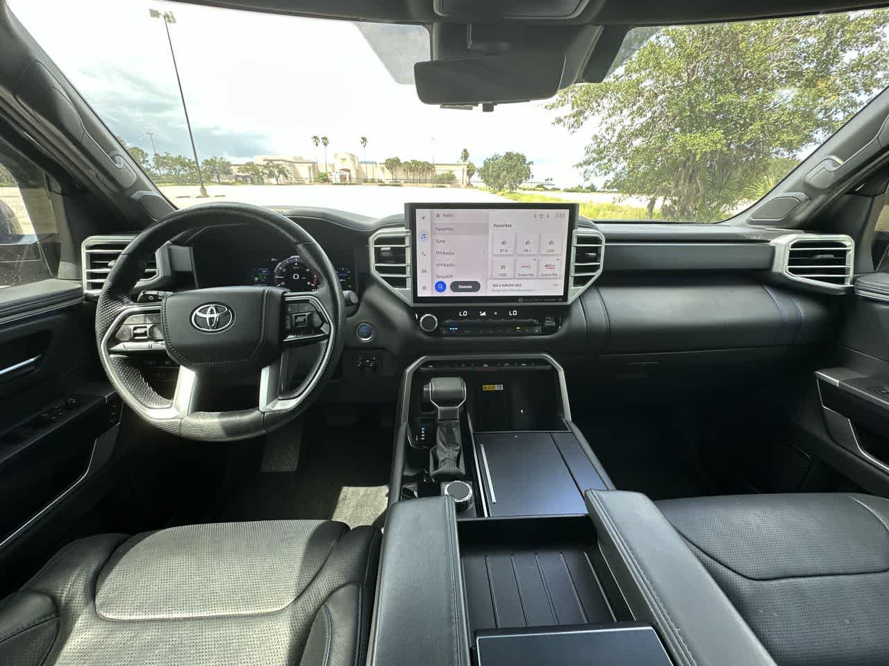 2022 Toyota Tundra Hybrid Platinum
