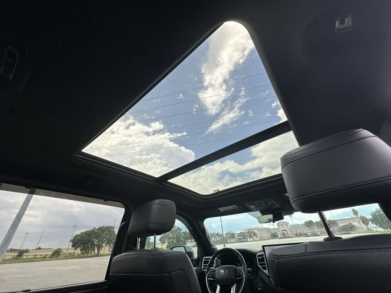 2022 Toyota Tundra Hybrid Platinum