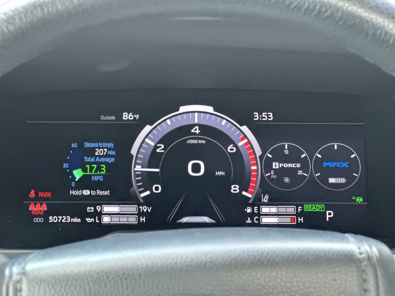 2022 Toyota Tundra Hybrid Platinum