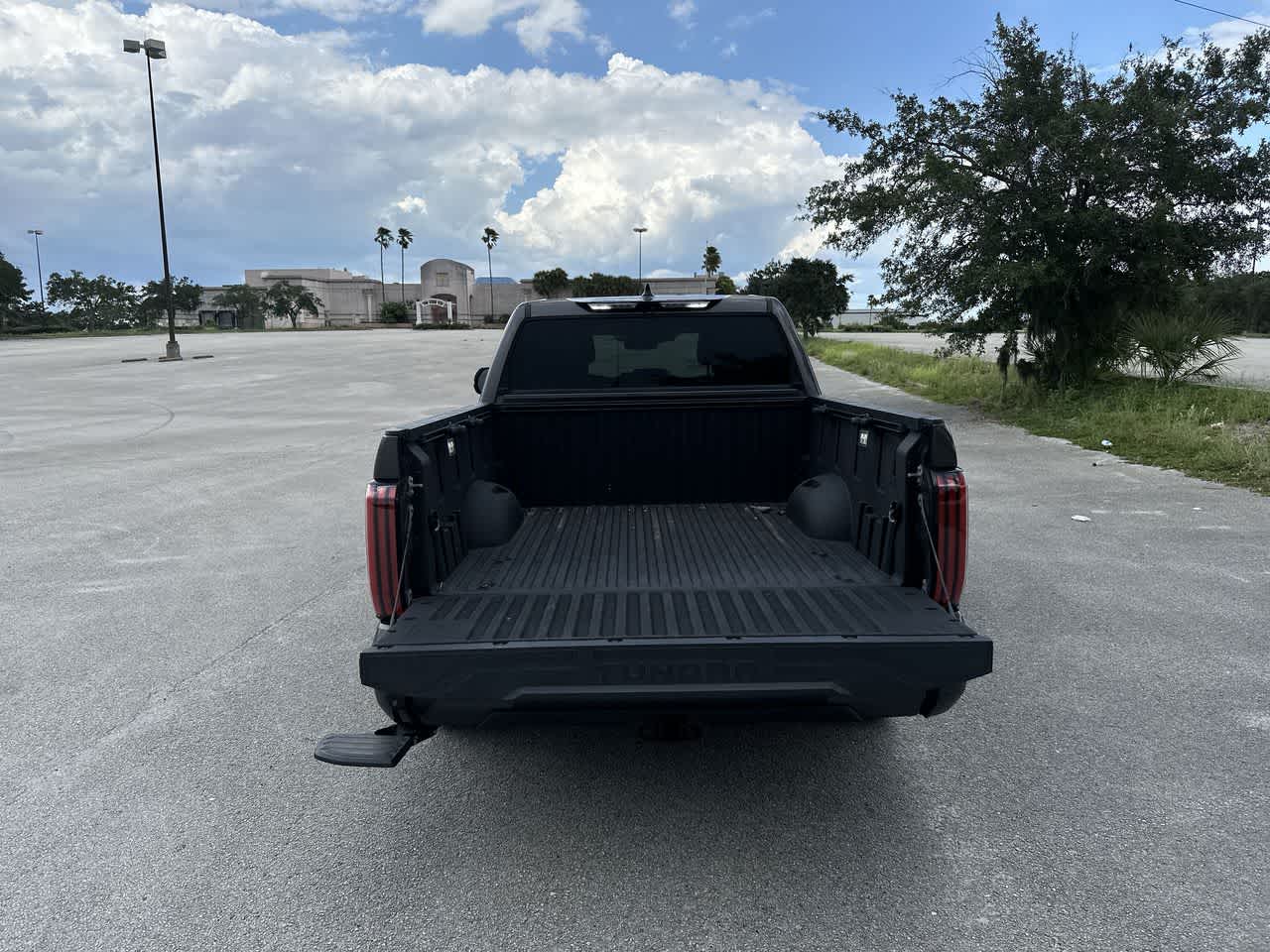 2022 Toyota Tundra Hybrid Platinum