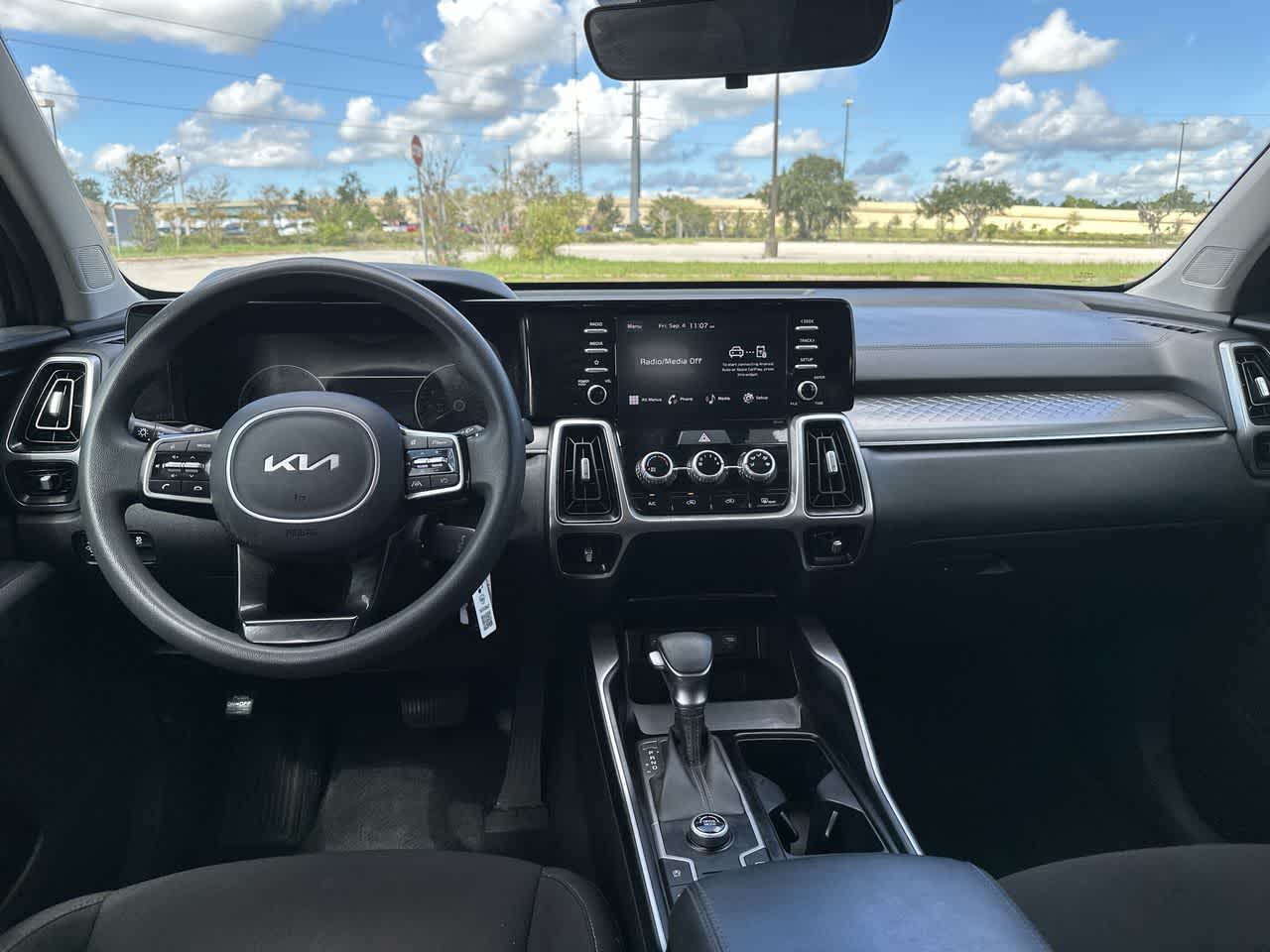 2022 Kia Sorento LX