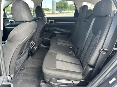 2022 Kia Sorento LX