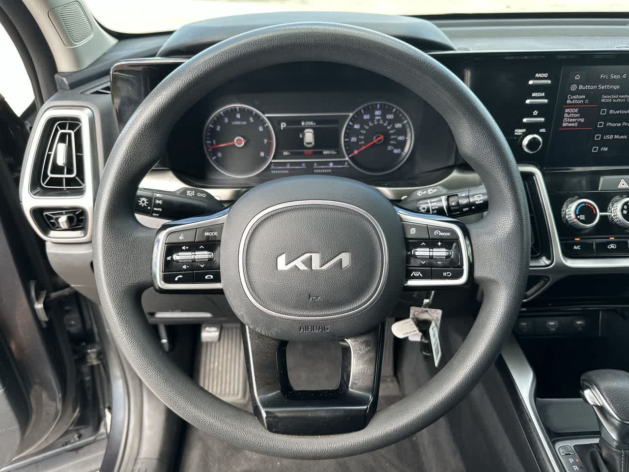 2022 Kia Sorento LX