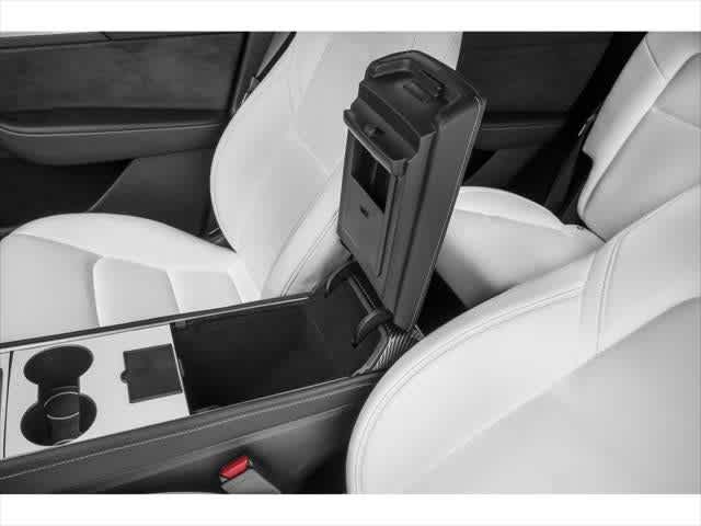2025 Tesla Model Y Long Range Dual Motor Rear-Wheel Drive