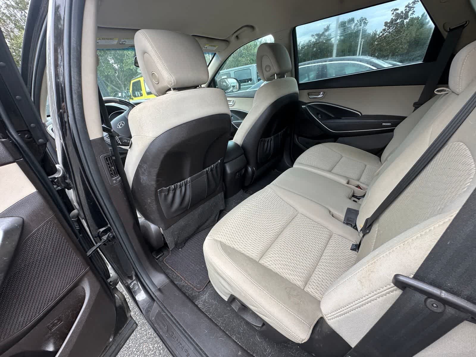2017 Hyundai Santa Fe SE