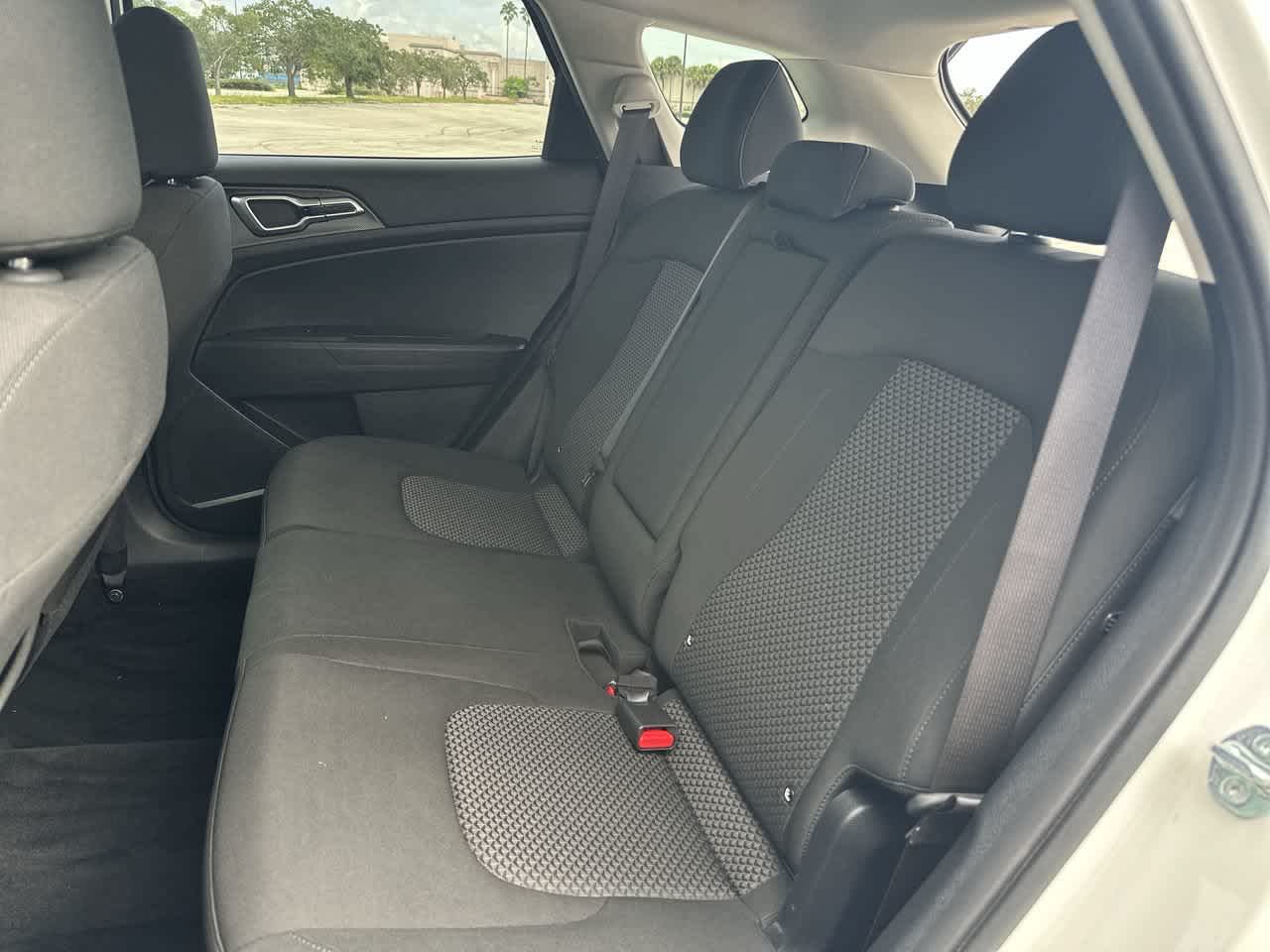 2024 Kia Sportage Hybrid LX