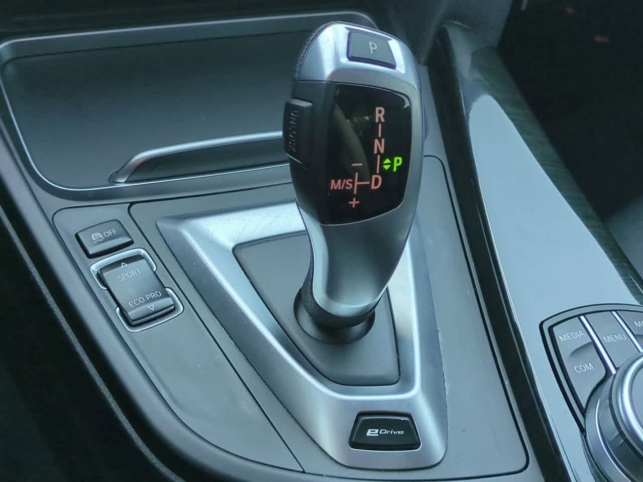 2018 BMW 330e iPerformance