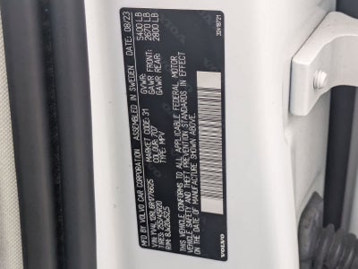 2024 Volvo XC60 B5 Plus Dark Theme