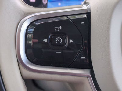 2024 Volvo XC60 B5 Plus Dark Theme